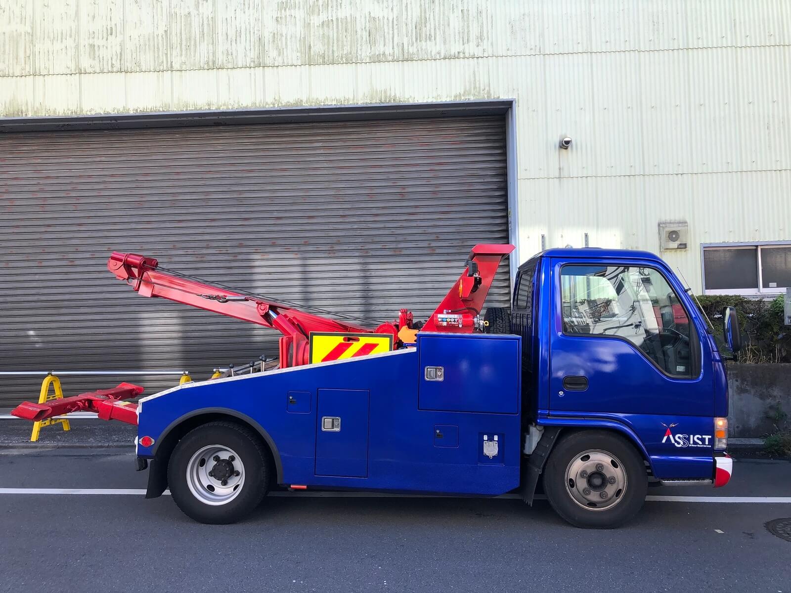 ウインチブーム付レッカー車